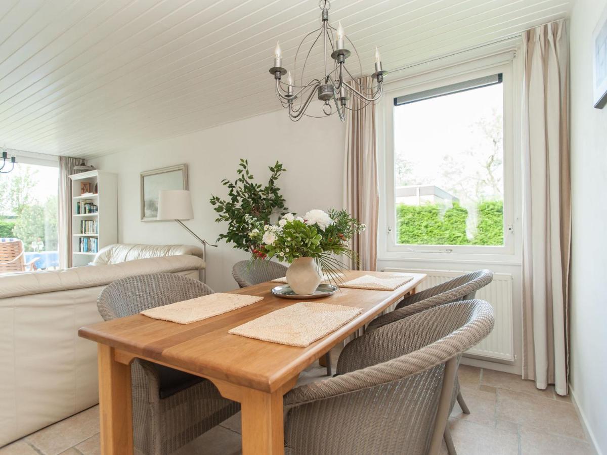 Cozy Holiday Home In Julianadorp With Garden Екстериор снимка