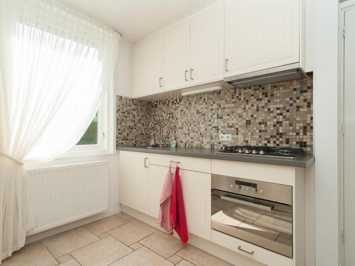 Cozy Holiday Home In Julianadorp With Garden Екстериор снимка