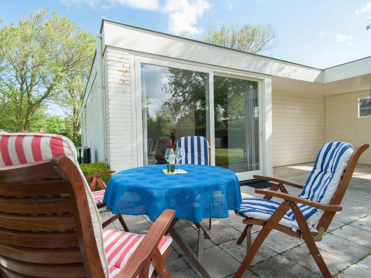 Cozy Holiday Home In Julianadorp With Garden Екстериор снимка